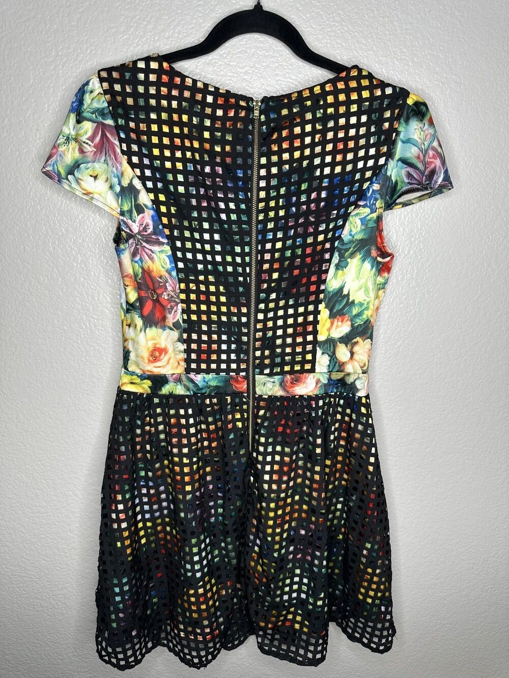 MINKPINK Dress Womens Medium Black Floral Lattice Mesh Fit & Flare Exposed Zip - Picture 7 of 7
